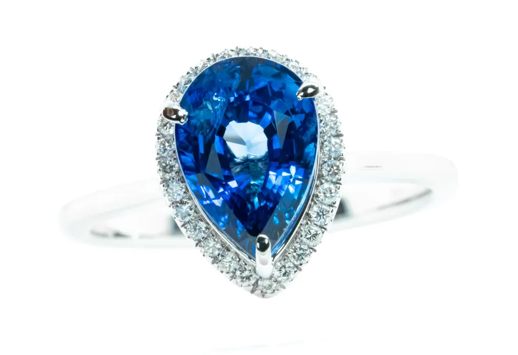 Ring - 14 kt. White gold, Vivid 'Royal' Blue (Ceylon) - 3.03ct. tw. Sapphire